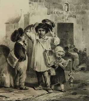 Kinder diskutieren auf dem Schulhof