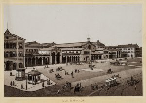 Bahnhof und Vorplatz in München