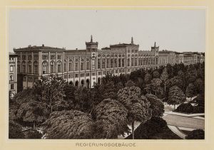 Maximilianeum mit Park in München