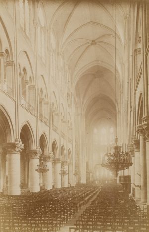 Innere der Kathedrale Notre Dame, Paris
