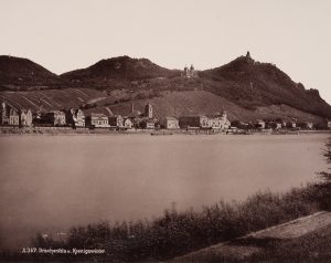 Rhein mit Drachenfels und Königswinter