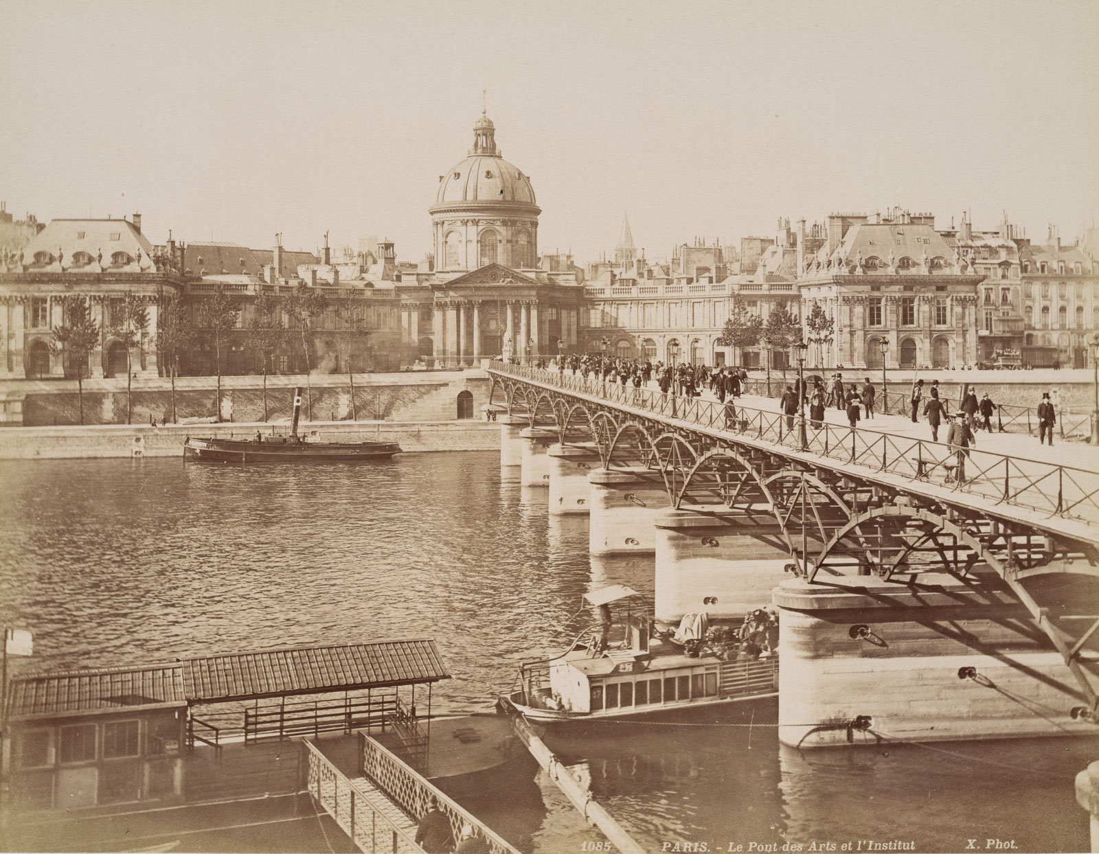 Paris, Pont des Arts, Institut de France