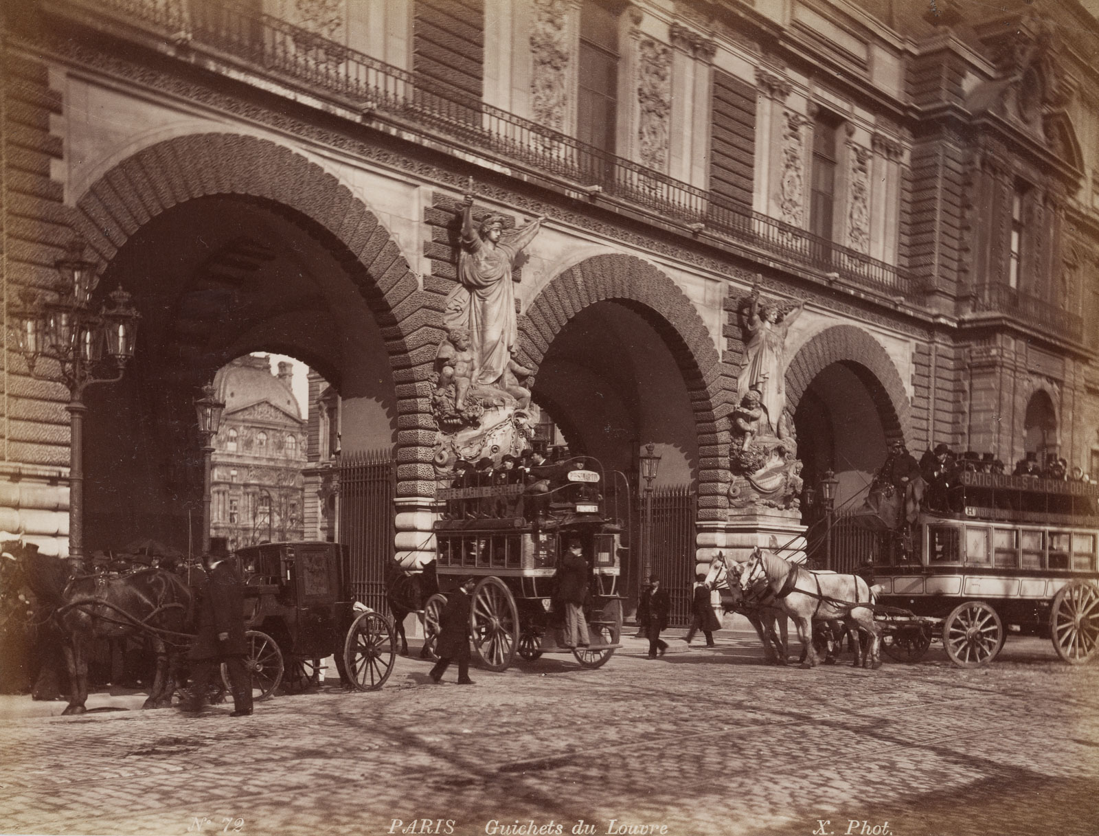 Paris, Guichets des Louvre