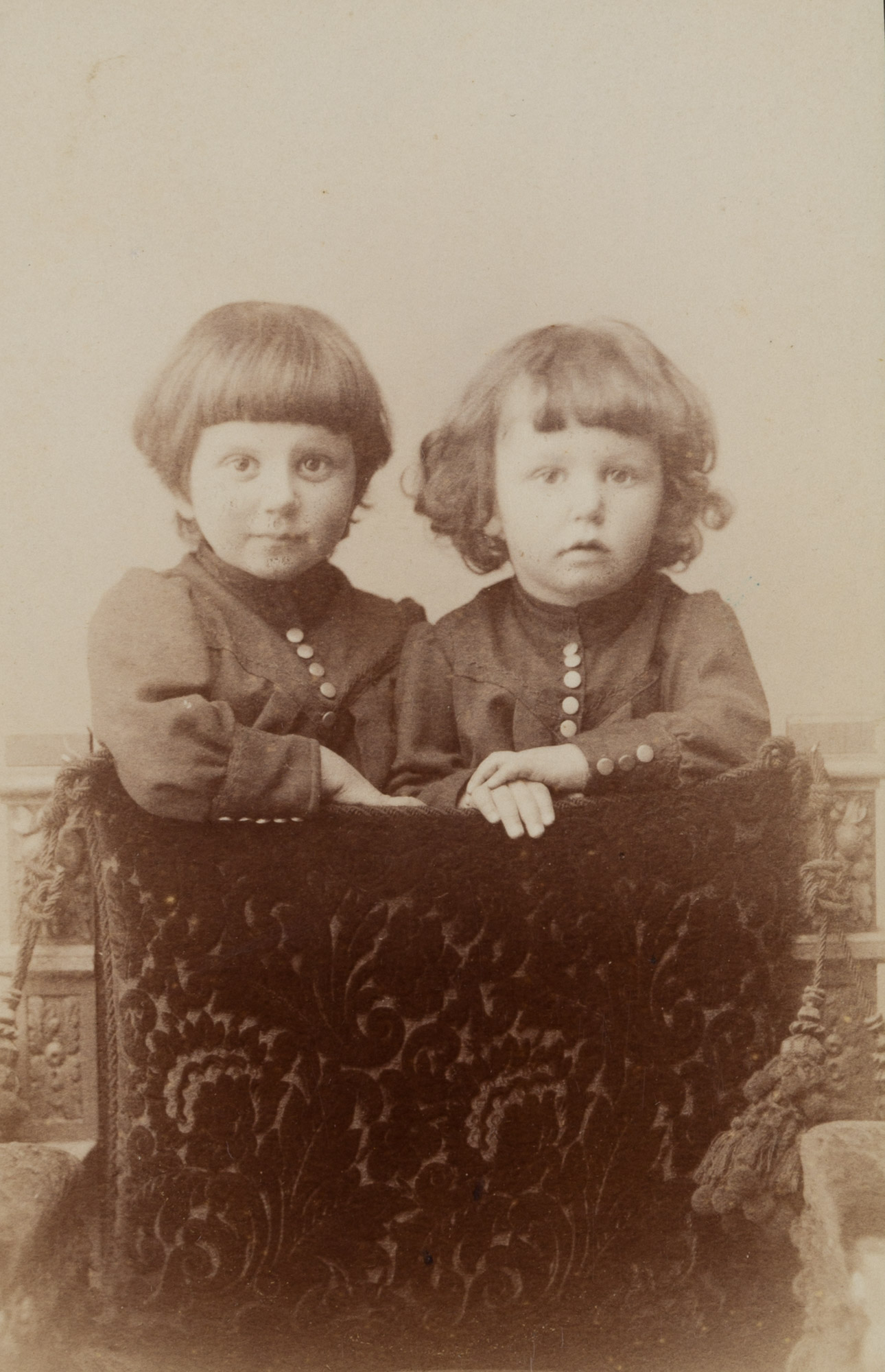 Geschwisterportrait. 2 Kinder