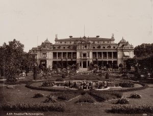 Gesellschaftshaus. Frankfurter Palmengarten