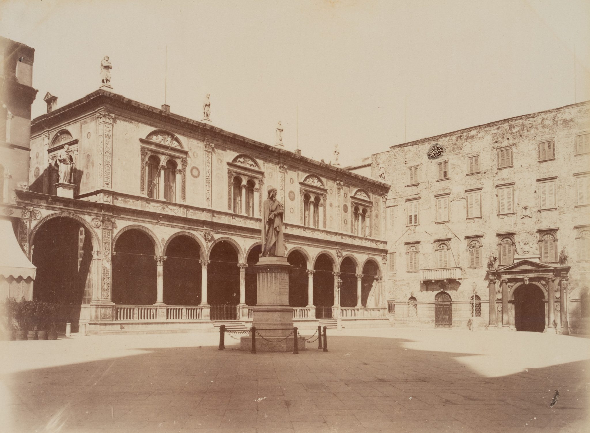Piazza Dante, Verona