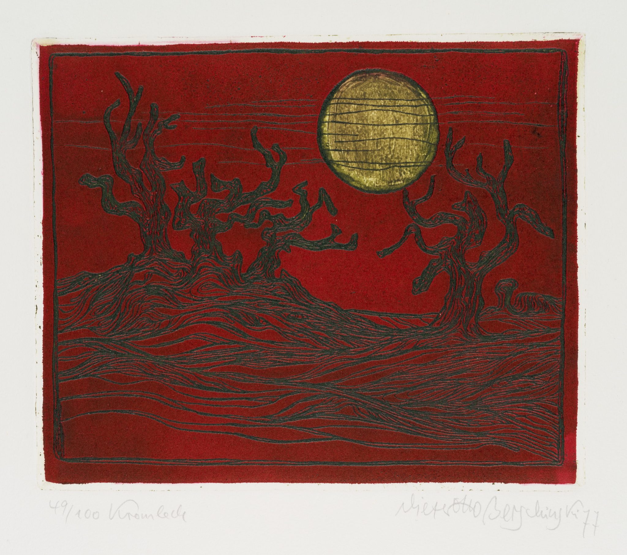 Rote Landschaft mit Bäumen und Sonne
