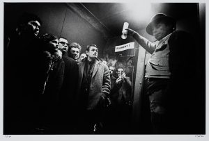 "Beuys Manresa" Szene der Kunstaktion mit Beuys