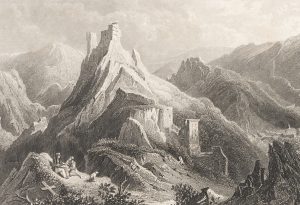 Burgruine in den Bergen