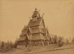 Stabkirche Gol mit Ingenieuren