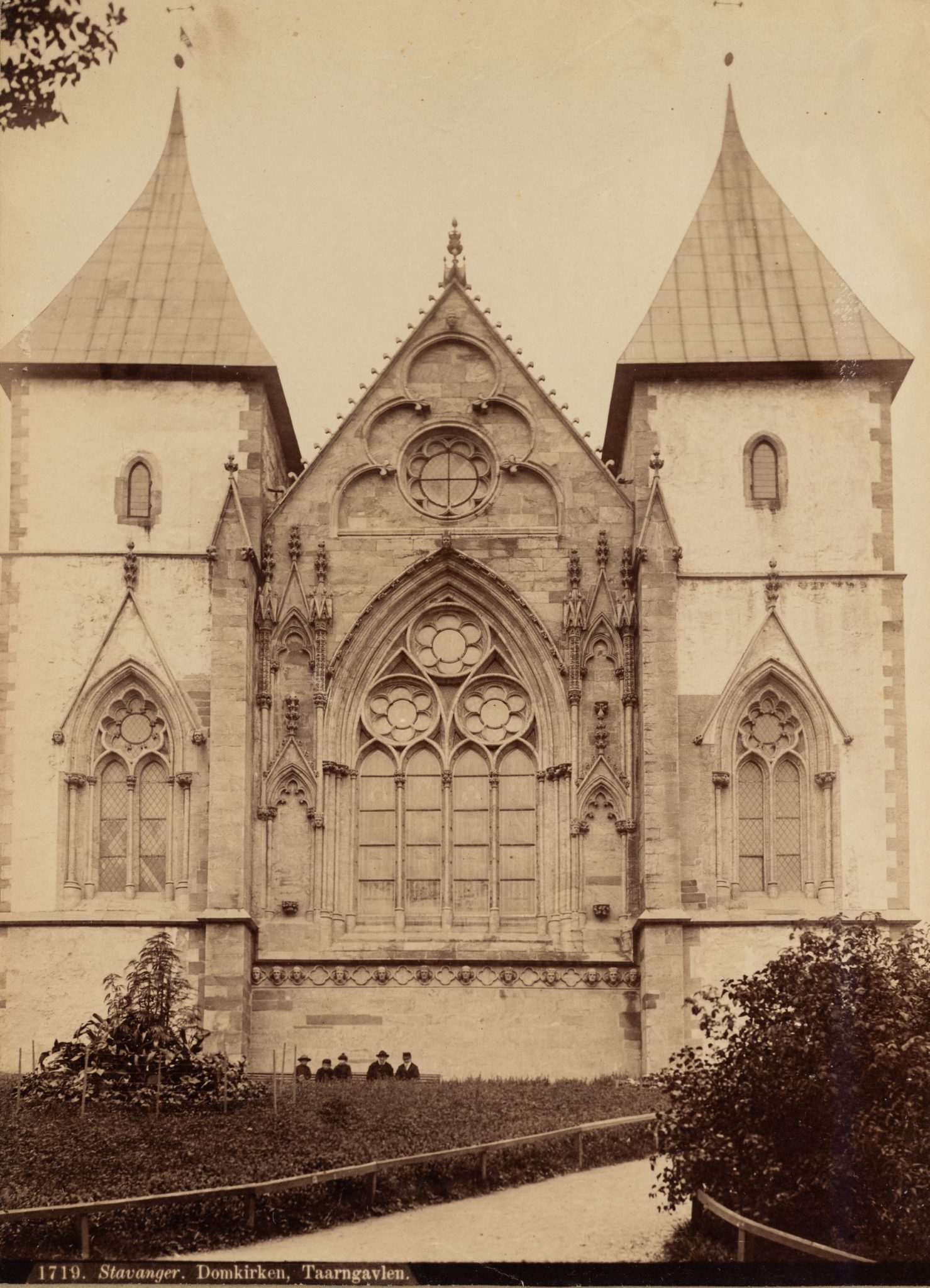 Dom in Stavanger, Turmfassade