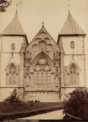 Dom in Stavanger, Turmfassade