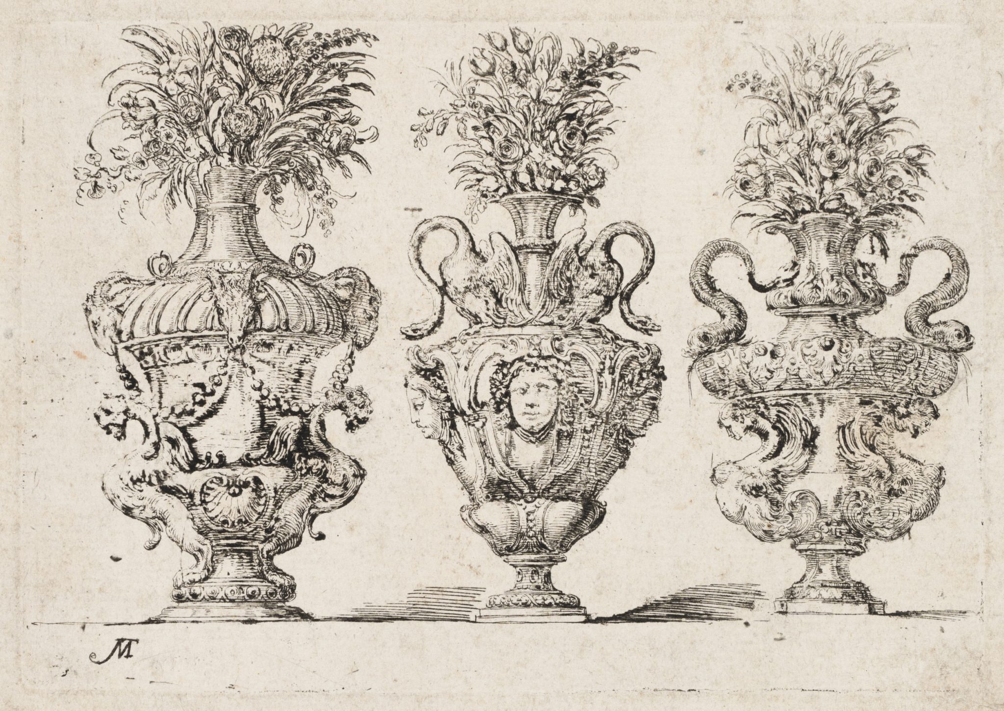 Barocke Vasen mit Ornamentik