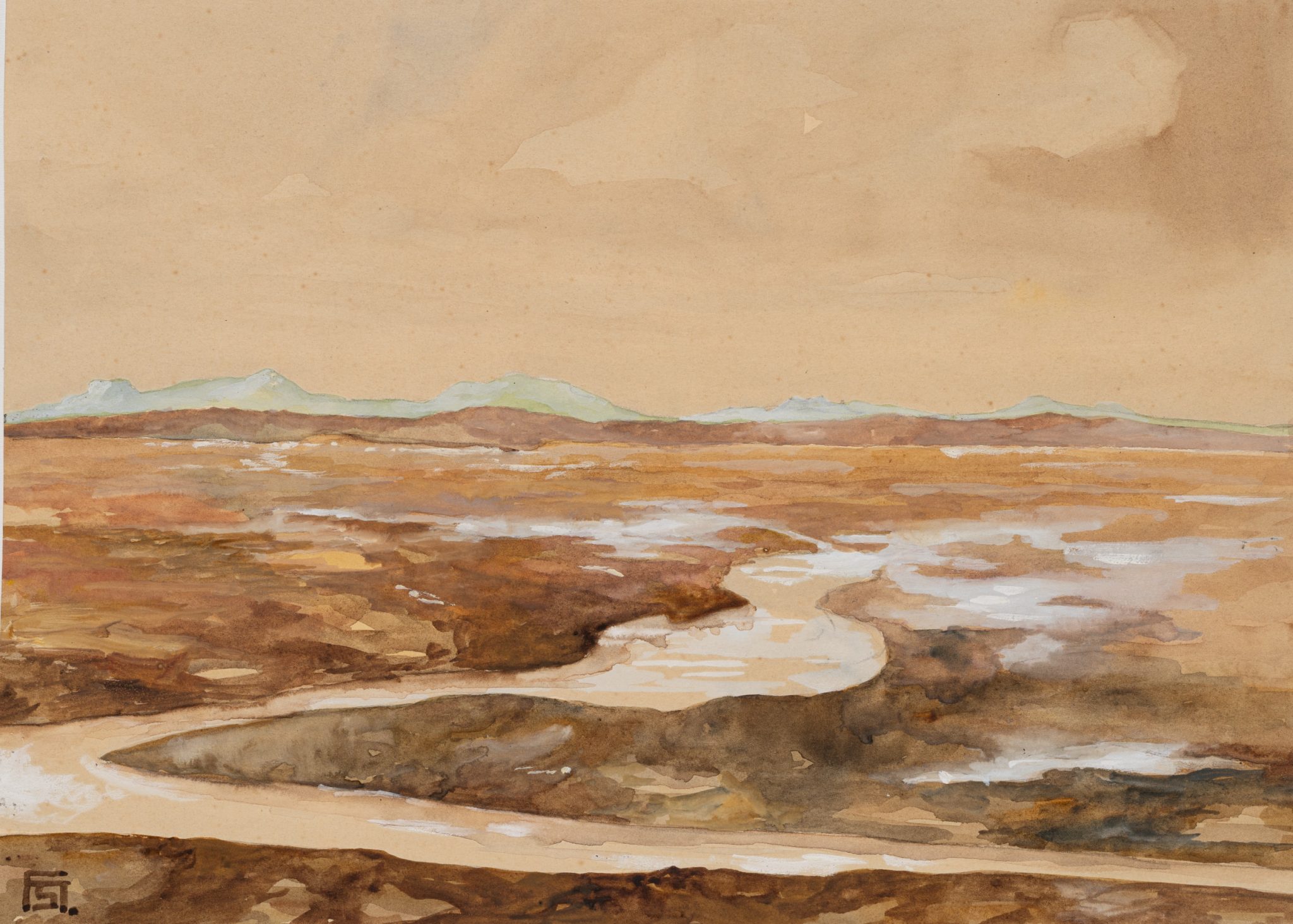 Flache weite Schlammlandschaft mit Fluss