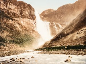 Skjeggedalsfoss bei Odda