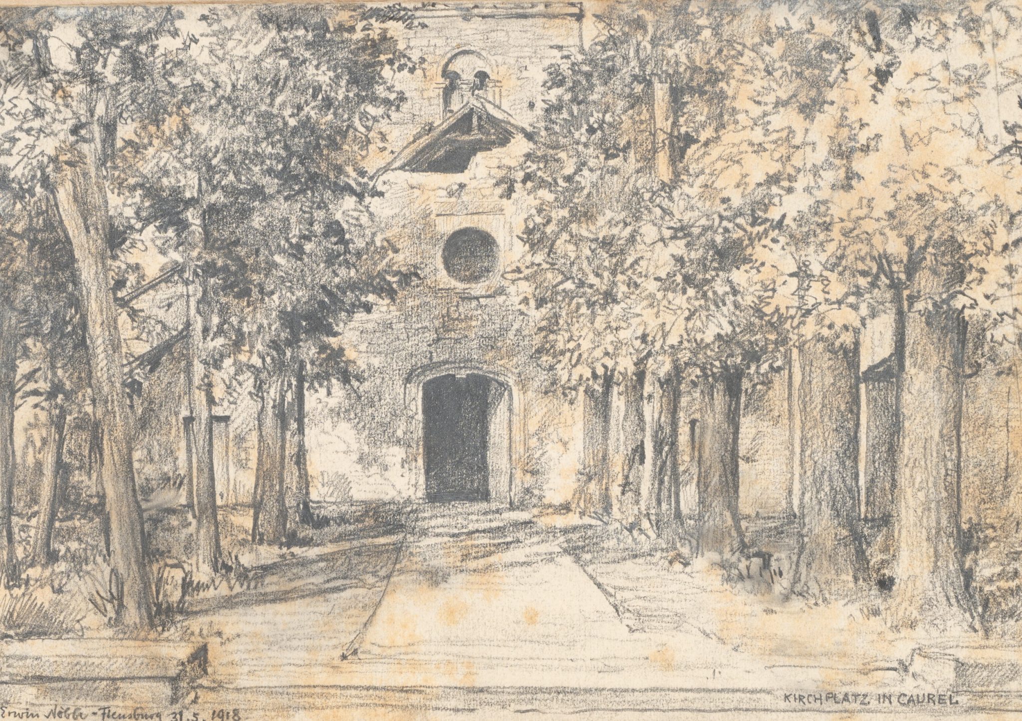Kirchplatz in Caurel