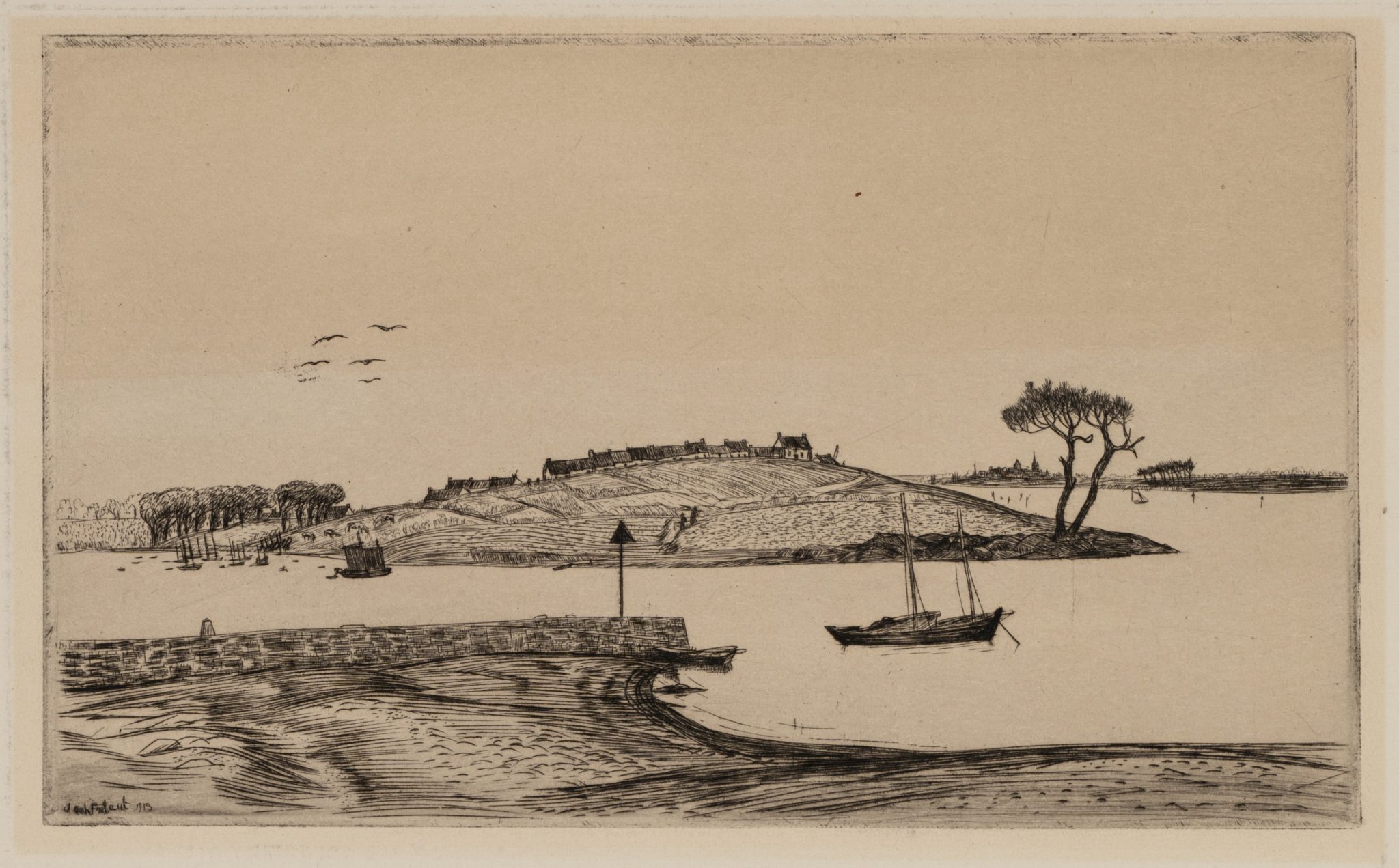 Küstenlandschaft mit Segelbooten