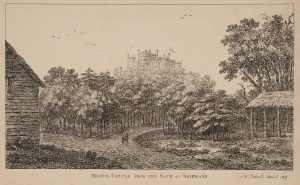 Belvoir Castle . Schlossblick im Wald