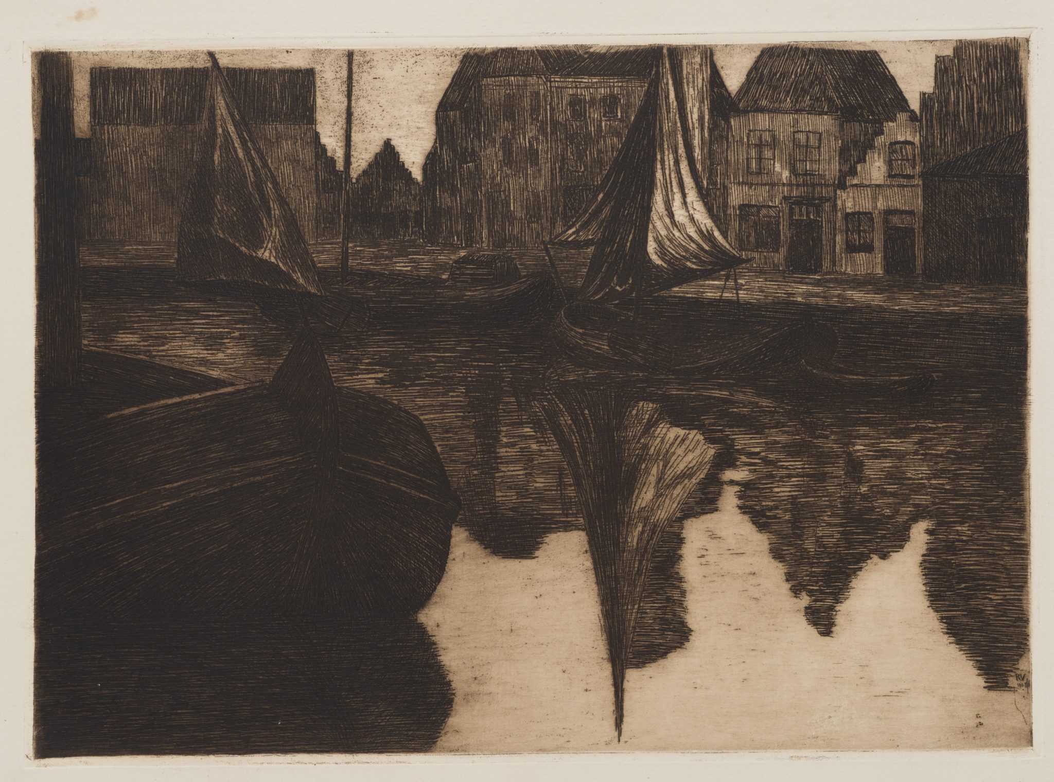 Segelboote im Kanalhafen