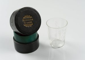 Medizinerglas, Messbecher