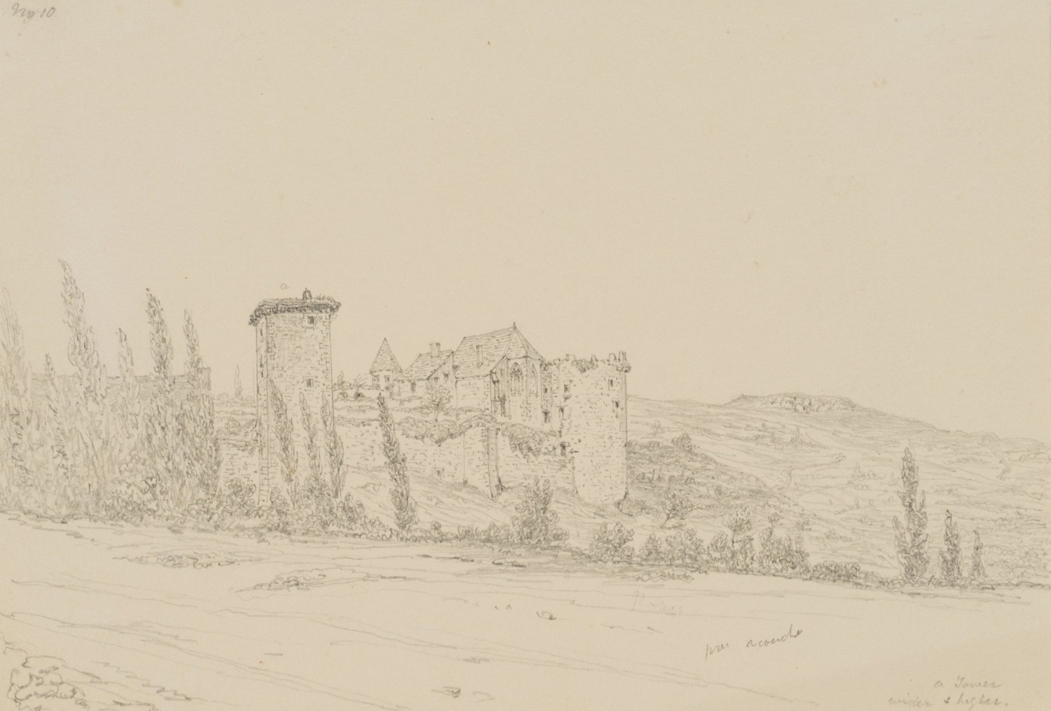 Burgruine mit Turm in Frankreich